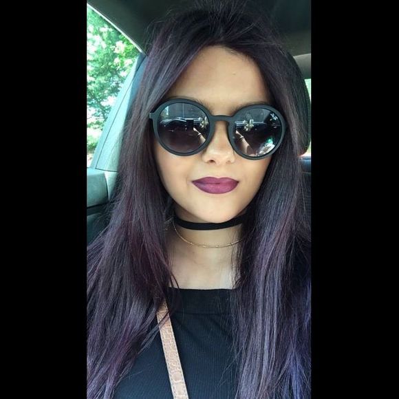 Meet your Posher, Amber - Picture 1 of 1